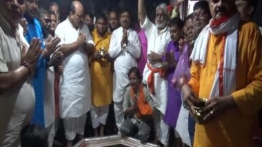 India News | Purification Ritual Conducted at Bihar's Gaya Temple After Non-Hindu Minister Enters with CM Nitish Kumar