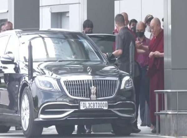 World News | Tibetan Spiritual Leader Dalai Lama Arrives in Delhi After 3 Years