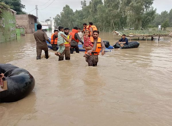Pakistan Floods: UN To Launch USD 160 Million Appeal for the Cash-Strapped Country, Says Report