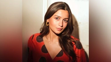 Entertainment News |   Alia Bhatt Flaunts Pregnancy Glow in Latest Pictures, Mother Soni Razdan Reacts
