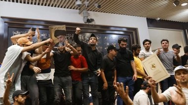 World News | Protestors Storm Baghdad Presidential Palace as Al Sadr Quits Politics
