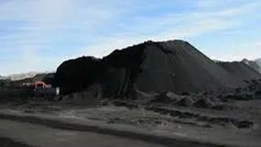 World News | Chinese Mining Company Accused of Killing Dozens, Stealing Gold by Trespassing