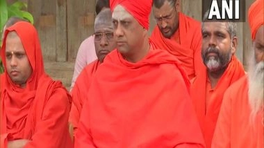 India News | Karnataka: JDS Leader Veerendra Papi Visits Rape-accused Murugha Mutt Seer