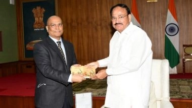 Business News | Vice President Venkaiah Naidu Lauds Efforts Made by Siva Prasad on the Gita
