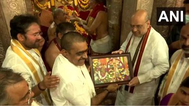 Amit Shah Offers Prayers at Sri Ujjaini Mahakali Matha Devasthanam in Telangana (See Pics)