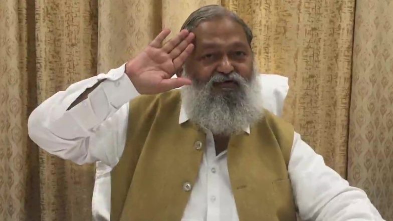 Haryana Home Minister Anil Vij Takes a Jibe at Congress by Singing 'Laga Chunri Mei Daag' (Watch Video)