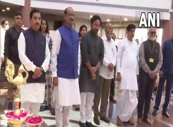 India News | Om Birla Inaugurates Exhibition on 'Horrors of Partition' at Parliament Library