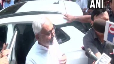 India News | Nitish Calls Lalu Before Oath, RJD Supremo Congratulates Him