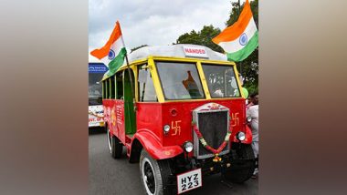 Nizam-Era Albion Bus Showcased in TSRTC Parade in Hyderabad as Part of Swatantra Bharata Vajrotsavalu Celebrations (Watch Video)