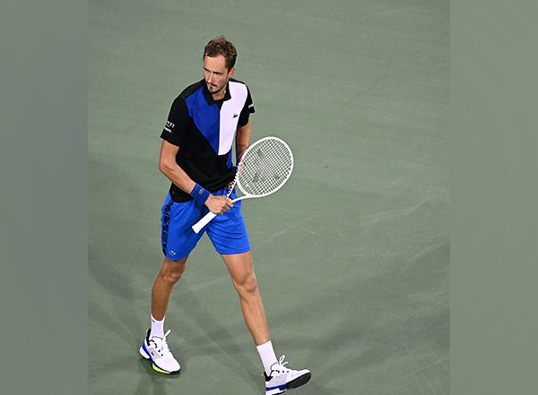 Sports News | Medvedev Downs Van De Zandschulp to Reach R3 of Cincinnati Masters; Alcaraz Defeats McDonald