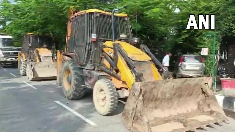 Noida: Illegal Structures Outside Absconding Politician Shrikant Tyagi's Flat in Grand Omaxe Society Demolished (Watch Video)