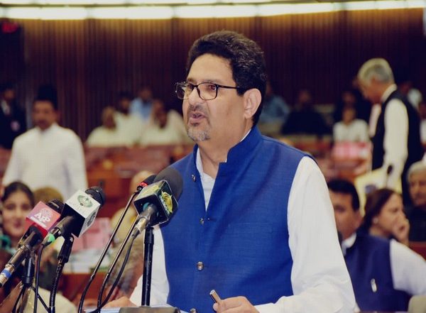 World News | Pak: Miftah to Withdraw Taxes on Energy Bills Amid Traders' Protest
