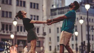 Nayanthara and Vignesh Shivan Pose Romantically on Madrid Streets and It’s Damn Cute (View Pics)