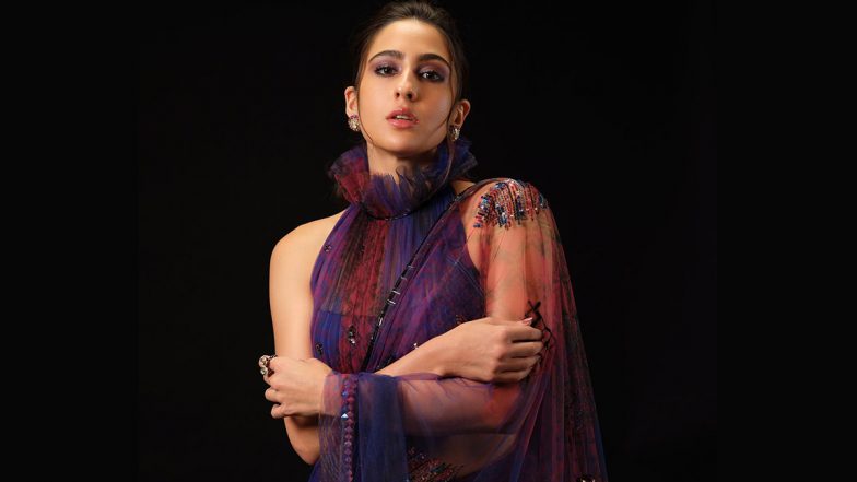 Sara Ali Khan Enjoys Her Sunday Binging ‘Delhi Crime’ With Her 'Mommy Jaan' Amrita Singh (View Pic)