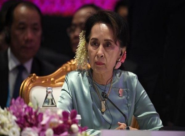 World News | Myanmar's Ousted Leader Aung San Suu Kyi Jailed for Six More Years