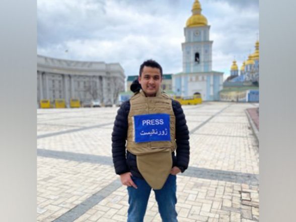 World News | Taliban Assaults Pakistani Journalist Anas Mallick in Kabul - Vimarsana News