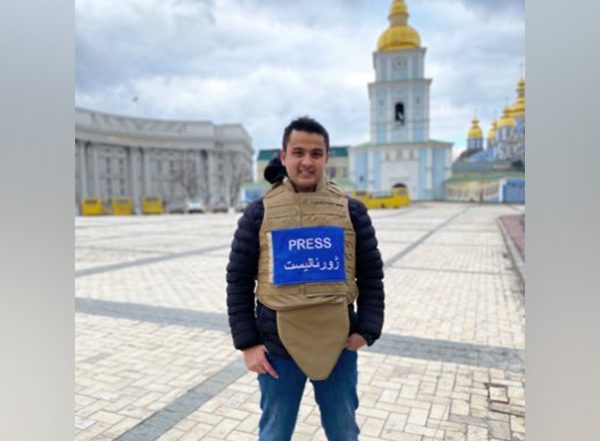 World News | Taliban Assaults Pakistani Journalist Anas Mallick in Kabul