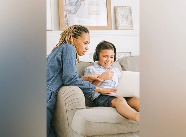 Lifestyle News | Study Finds How Empathy in Adolescents Helps to Prevent Cyberbullying