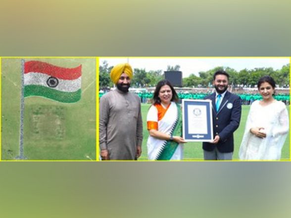 Business News | Har Ghar Tiranga: NIDF, Chandigarh University Create Guinness World Record for Largest Human Image of Waving National Flag - Vimarsana News