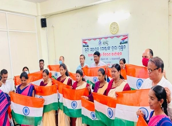 India News | Mission Shakti SHGs Supplied 30 Lakh National Flags in Odisha