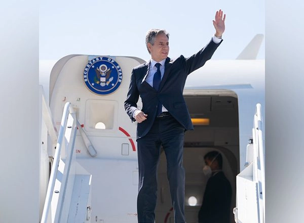 World News | Blinken Meets President Ramaphosa in South Africa, Leaves for Congo