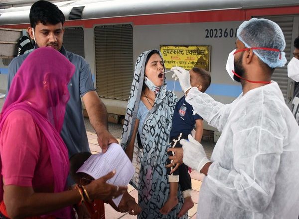India News | India Sees Decline in Covid Cases; 8,813 New Infections in Last 24 Hours