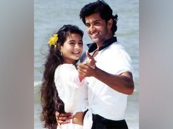 Entertainment News | Ameesha Patel Shares Throwback Picture with Hrithik Roshan - Vimarsana News