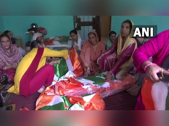 India News | Har Ghar Tiranga Campaign: Self Help Group in J-K Goes All out to Meet Rising Demands of National Flags - Vimarsana News
