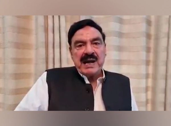 World News | Former Pak Minister Warns Shehbaz Govt Against Arresting Imran Khan