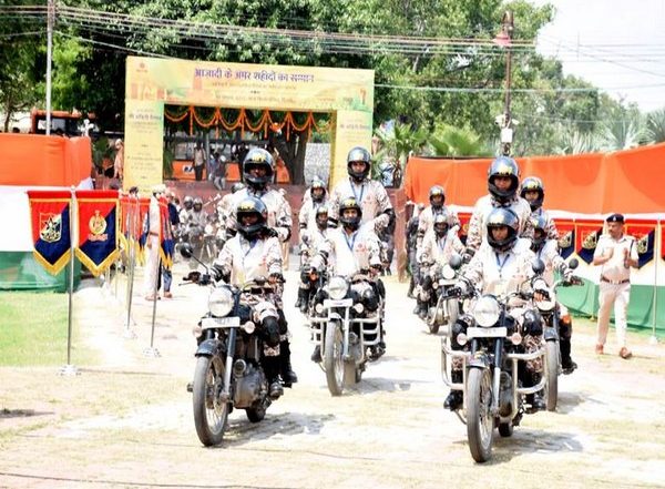 India News | Ashwini Vaishnaw 'flags In' RPF Bike Rally at Red Fort Consisting of 75 Motorcycles