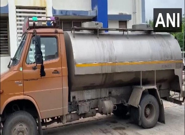 India News | Gujarat: Four Thousand Litres of Adulterated Milk Seized in Rajkot