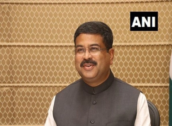 India News | Education Ministry Holds Meeting Seeking Inputs for New Curriculum