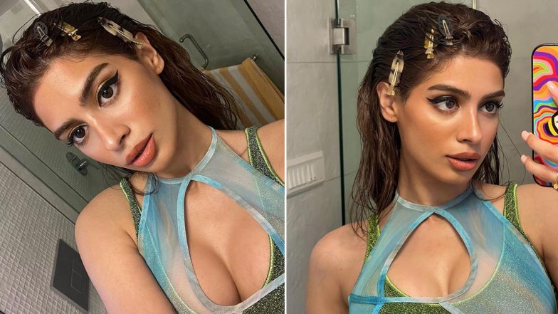 Khushi Kapoor’s Makeup Game Looks Strong as She Sizzles in a Sexy Outfit Flaunting Her Cleavage (View Pics)