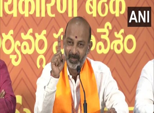 India News | Telangana: BJP Flays KCR over His Remark 'Centre Was Undermining Federal Spirit of Constitution'