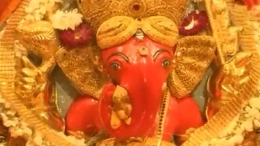 Watch Morning Kakad Aarti from Mumbai's Shri Siddhivinayak Temple On The Festival of Ganesh Chaturthi 2022 (Video)