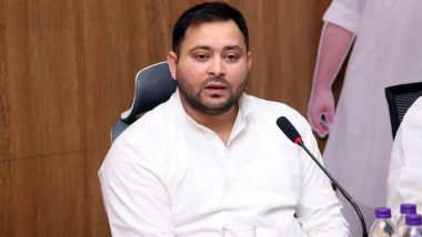Bihar: Tejashwi Performs ‘Rudrabhishek’ Along With Famiy on Fourth Somwari As Speculation of Change in Govt Looms