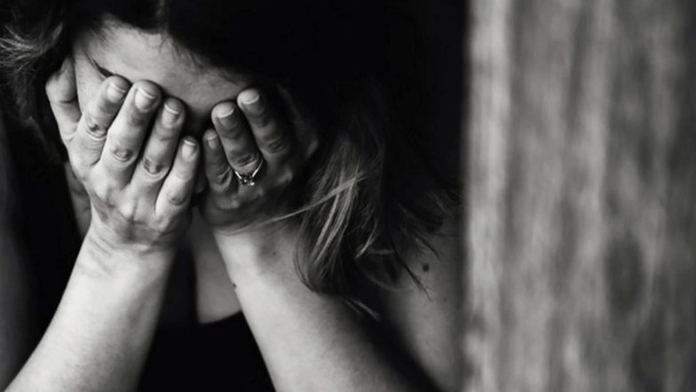 Indore Shocker: Social Media 'Friend' Clicks Obscene Pictures, Videos of School Girl, Extorts Rs 1.2 Lakh After Blackmailing Her; Arrested