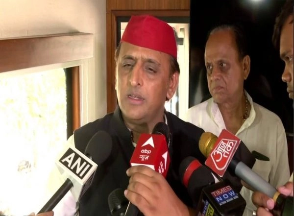India News | SP Chief Hails Bihar CM Nitish Kumar's Decision to Break Alliance with BJP, Calls It 'a Good Start'