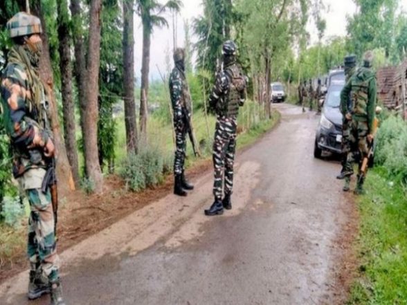 India News | Srinagar Encounter Update: Constable Sarfaraz Ahmad Succumbs to Injuries - Vimarsana News