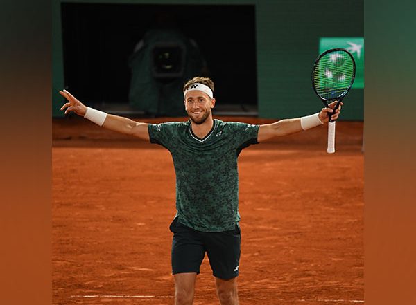 Sports News | Casper Ruud Beats Felix to Enter Canadian Open SFs; Hurkacz Defeats Nick Kyrgios