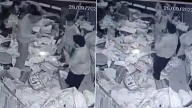 Video: Miscreants Loot Rs 25,000 at Gunpoint From Cloth Merchant in UP’ Baghpat; Case Registered, Say Cops
