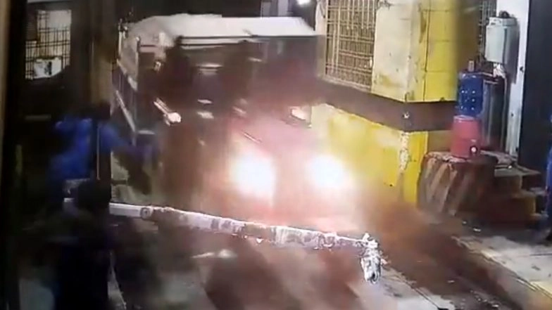 Video: Sand-Laden Tractors Storm Toll Booth and Pass Through Toll Plaza in UP’s Agra