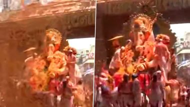 Lalbaugcha Raja 2022 Visarjan: Massive Crowd Gathers To Witness Procession for Immersion of Ganesh Idol by Mumbai's Iconic Mandal (Watch Video)