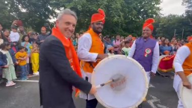 Ganesh Visarjan 2022 in Scottish Village! Alex Cole, Scottish Lib Dems Leader Does Ganpati Aarti, Beats on Drum to Celebrate Hindu Festival in Cramond; Watch Video