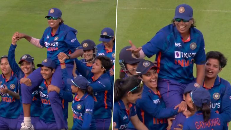 Indian Players Lift Jhulan Goswami On Their Shoulders After Pacer Plays Her Final Game (Watch Video)