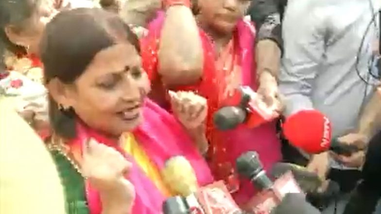 Gyanvapi Mosque Case: Petitioner Manju Vyas Breaks Into Dance to Celebrate Varanasi Court's Verdict, Says ‘Bharat is Happy Today’ (Watch Video)