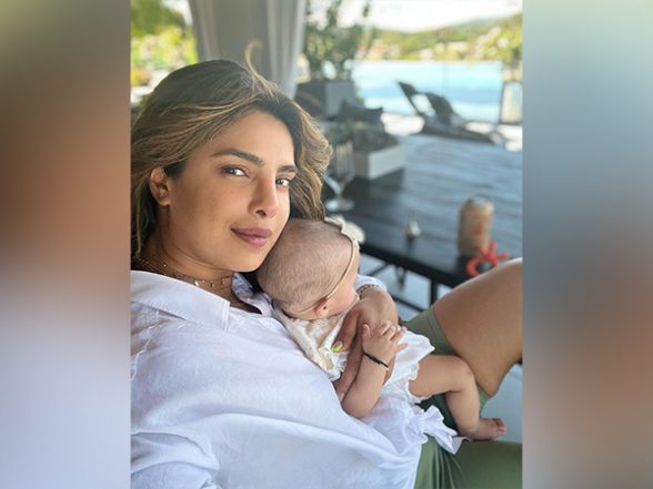 Entertainment News | Priyanka Chopra Enjoys Her 'mother-daughter' Day, as  She Goes on a Car Ride with Malti Marie | LatestLY