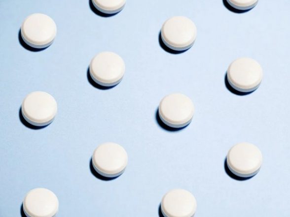 Health News | Study: Risk of Bleeding Decreases when People Stop Taking Aspirin While on Blood Thinner - Vimarsana News