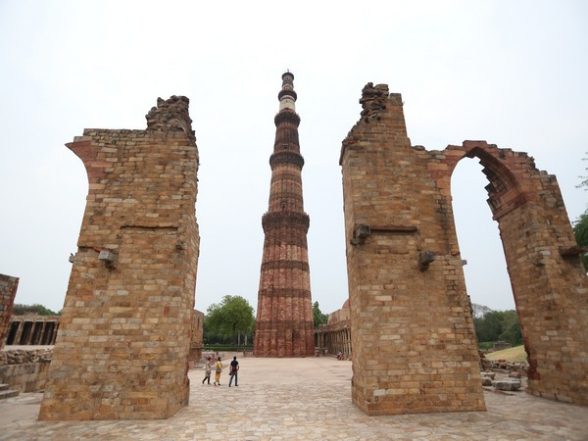 India News | Delhi Court Dismisses Plea over Qutub Minar Land Ownership Rights - Vimarsana News