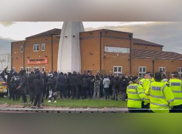 UK: Violent Protests Outside Durga Bhawan Temple in Smethwick, Triggers Fear of Clashes